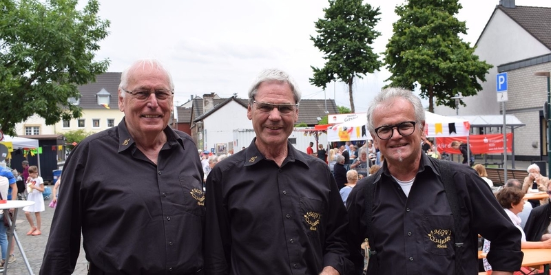 Das Quintett des MGV diesmal nur als Trio, aber mit flotter Musik für Jedermann Das Quintett des MGV diesmal nur als Trio, aber mit flotter Musik für Jedermann