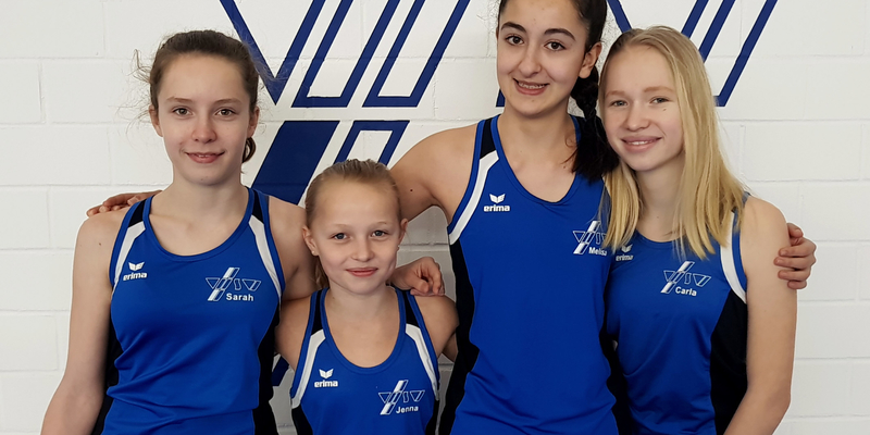 Sarah Schneiders, Jenna Kastell, Melisa Pirildar, Carla Heuser (von links nach rechts) Sarah Schneiders, Jenna Kastell, Melisa Pirildar, Carla Heuser (von links nach rechts)