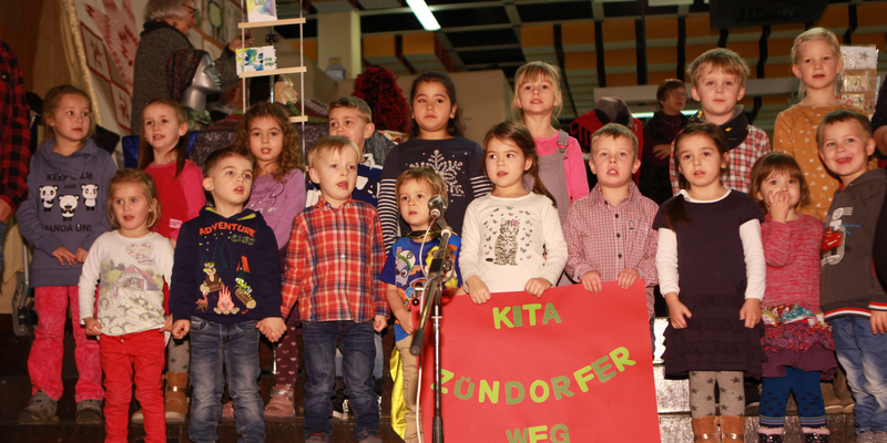 Eröffnet wurde die Veranstaltung von den Kids der Kita Zündorfer Weg Eröffnet wurde die Veranstaltung von den Kids der Kita Zündorfer Weg